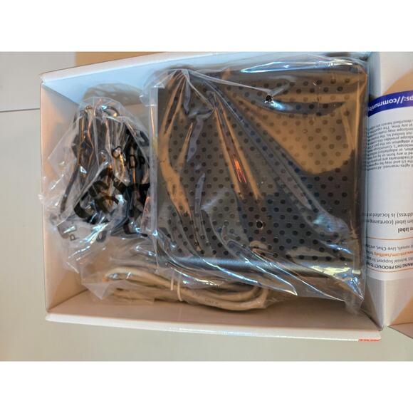 Arris Surfboard SB6183 Docsis 3.0 Cable Modem Open Box - Picture 2 of 6